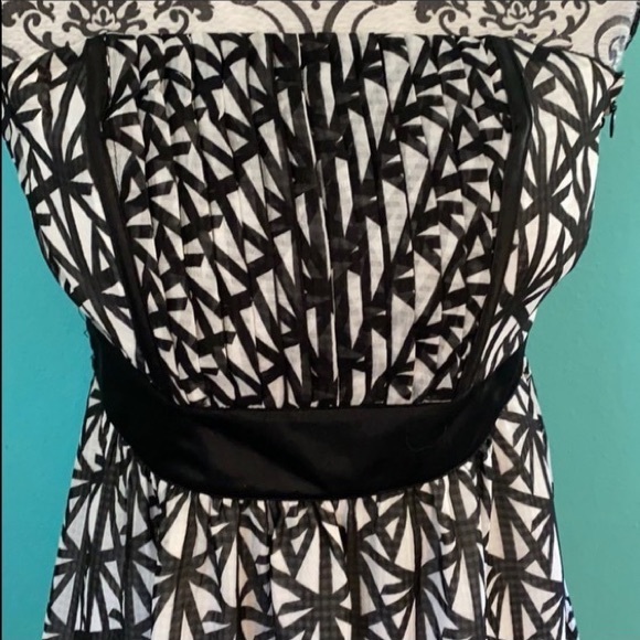 2B Bebe Pattern Strapless Lined Dress S - Picture 9 of 9